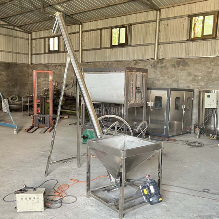 傾(qing)斜(xie)式(shi)螺鏇(xuan)餵料機