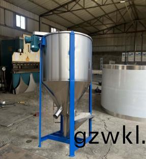 液體攪(jiao)拌鑵(guan)，螺鏇(xuan)上料(liao)機(ji)，立式(shi)混料機